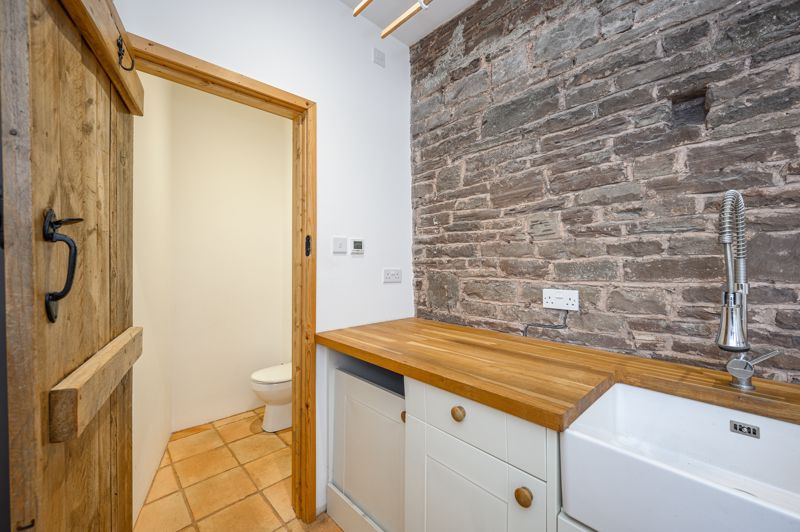 Downstairs WC- click for photo gallery